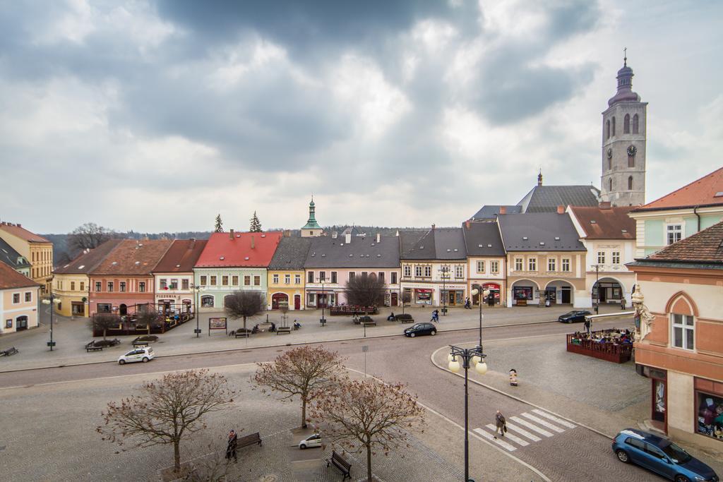 Lh Hotel Medinek Old Town Kutna Hora Bagian luar foto